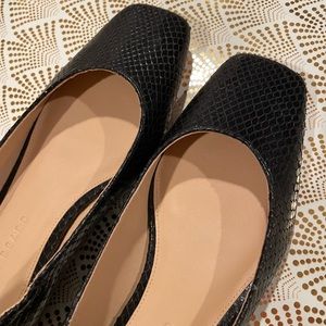 Veronica Beard Black Flats NWT